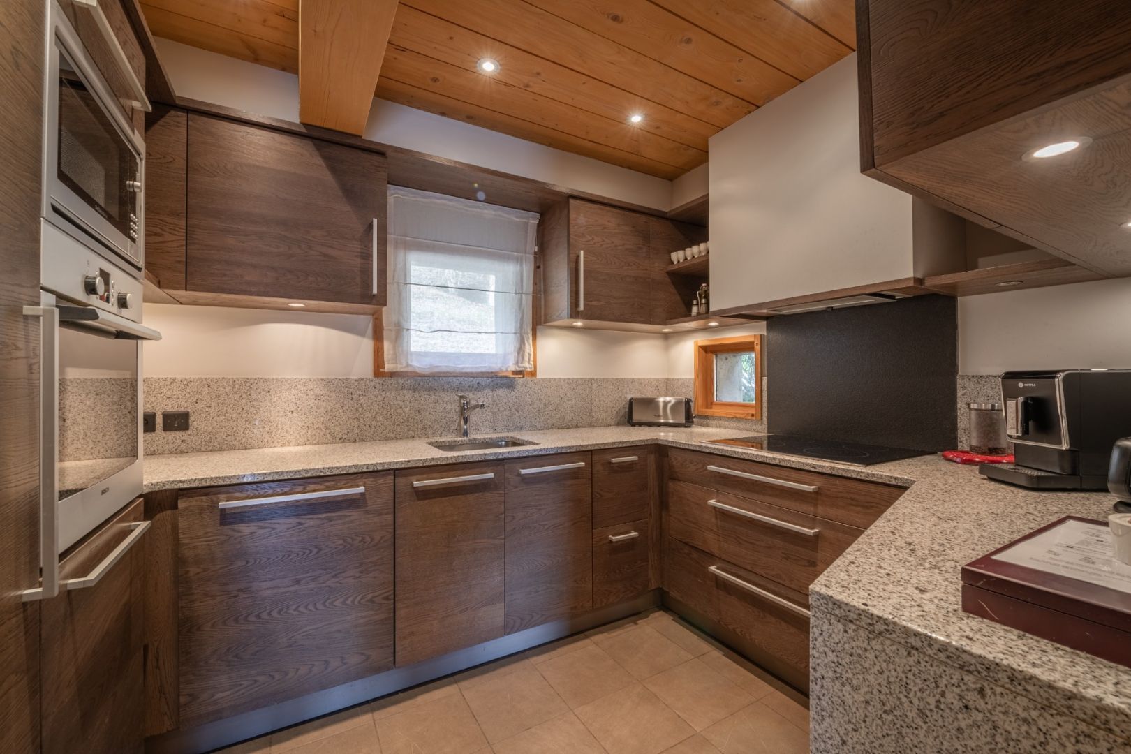 les Houches, Chamonix Valley chalet for sale - les Houches | 4-Bedroom Chalet with Mountain Views - gallery image 2