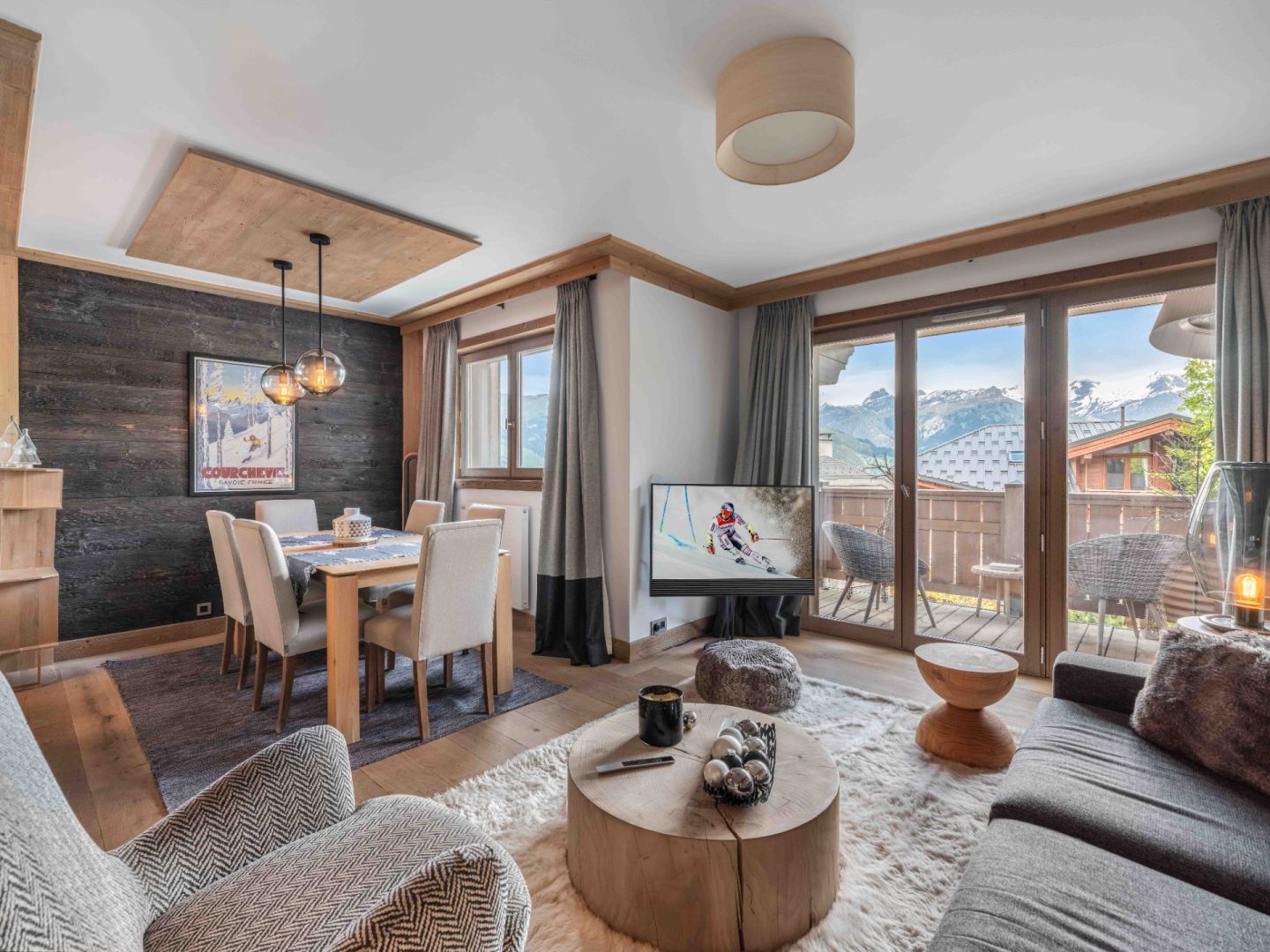 Courchevel, Les 3 Vallées apartment for sale - Courchevel | Rare 2-Bedroom Apartment in Resort Centre