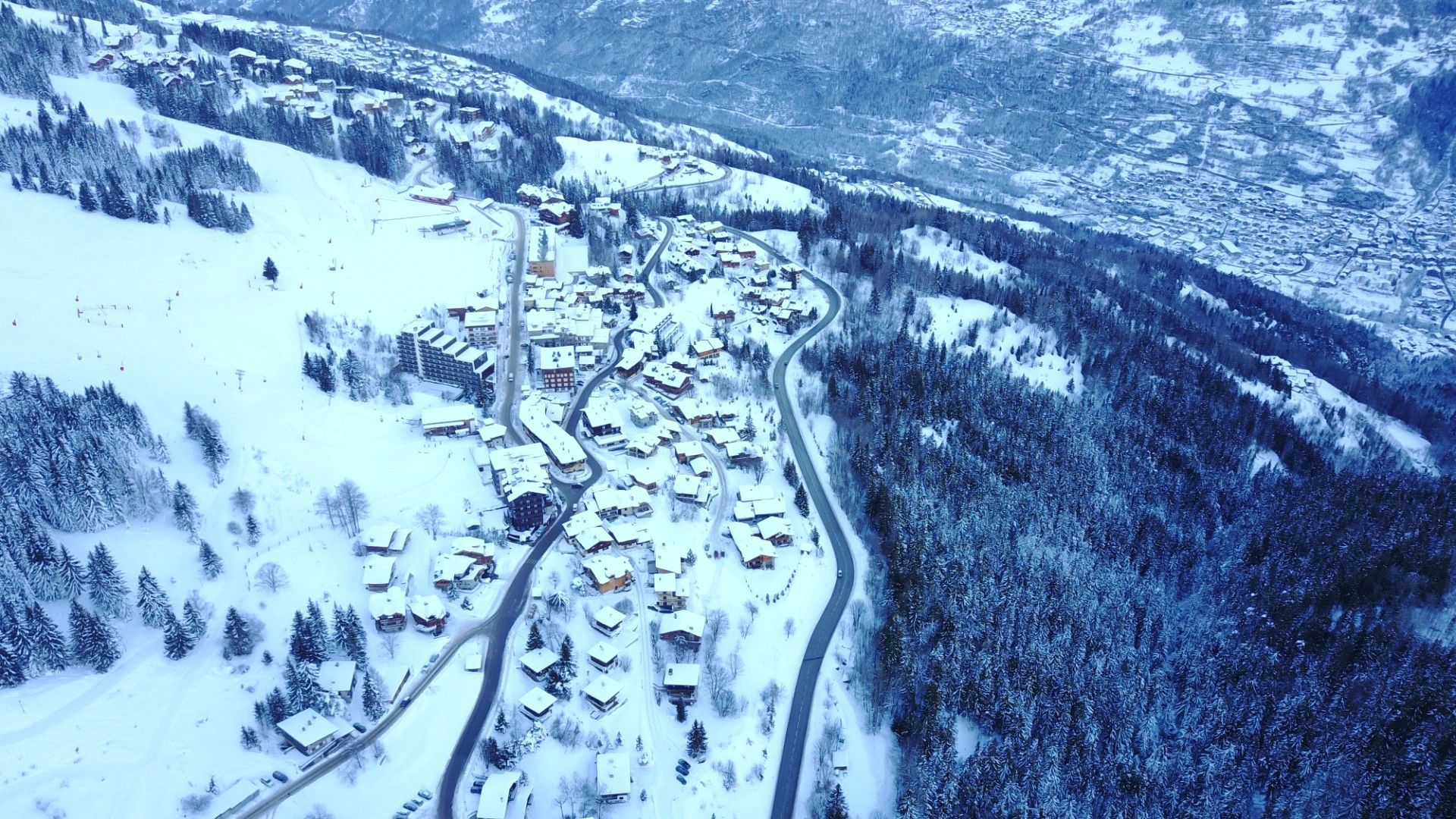 Courchevel, Les 3 Vallées apartment for sale - Courchevel | Rare 2-Bedroom Apartment in Resort Centre - gallery image 3