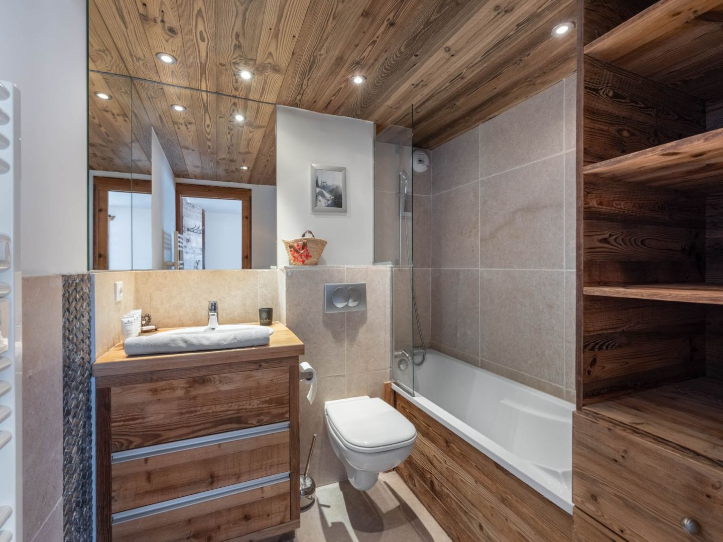 Courchevel, Les 3 Vallées apartment for sale - Courchevel | 5-Bedroom Ski-In/Ski-Out Apartment - gallery image 3