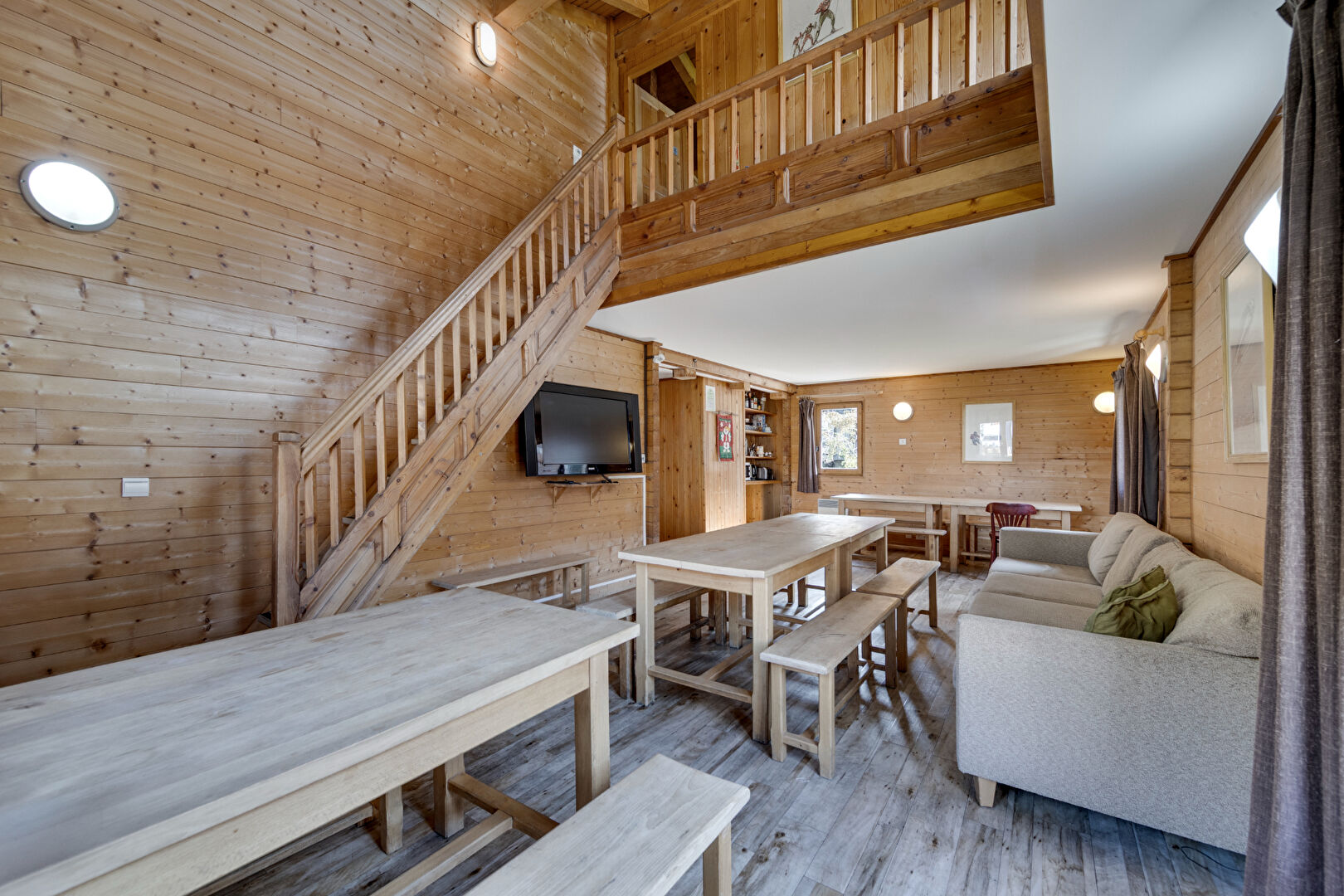 Tignes, Espace Killy chalet for sale - Tignes | Rare 13-Bedroom Ski-In/Ski-Out Chalet