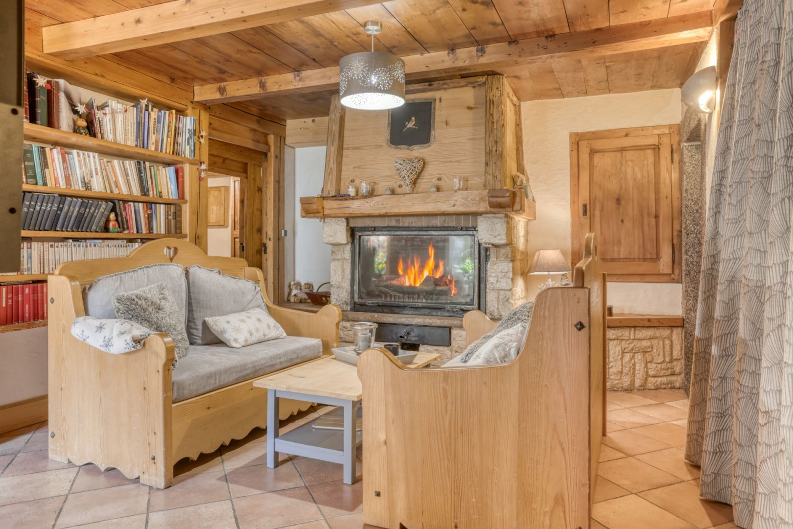 Saint-Gervais-les-Bains, Evasion Mont-Blanc chalet for sale - Saint-Gervais-les-Bains | 6-Bedroom Chalet with Mountain Views - gallery image 3