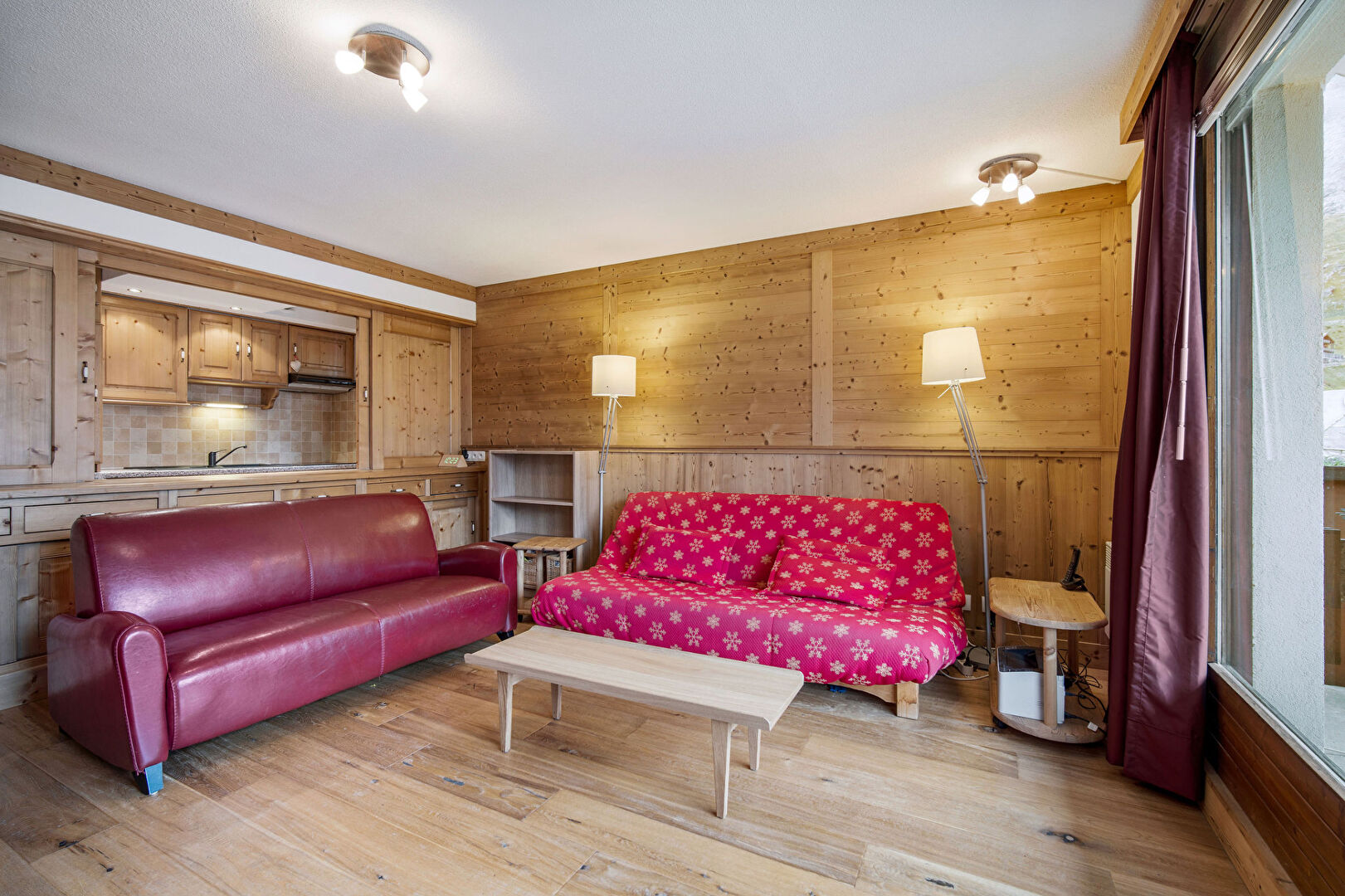 Val Thorens, Les 3 Vallées apartment for sale - Val Thorens | Rare 2-Bedroom Ski-In/Ski-Out Apartment in Resort Centre - gallery image 3