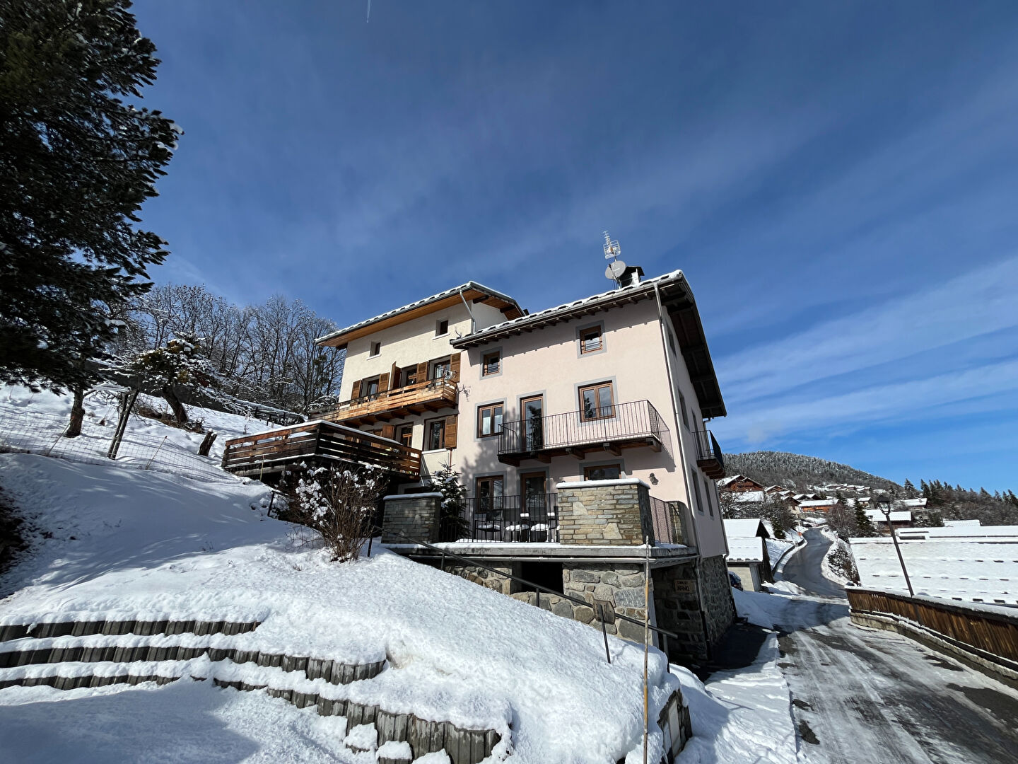 Méribel, Les 3 Vallées chalet for sale - Méribel | Renovated 9-Bedroom Chalet