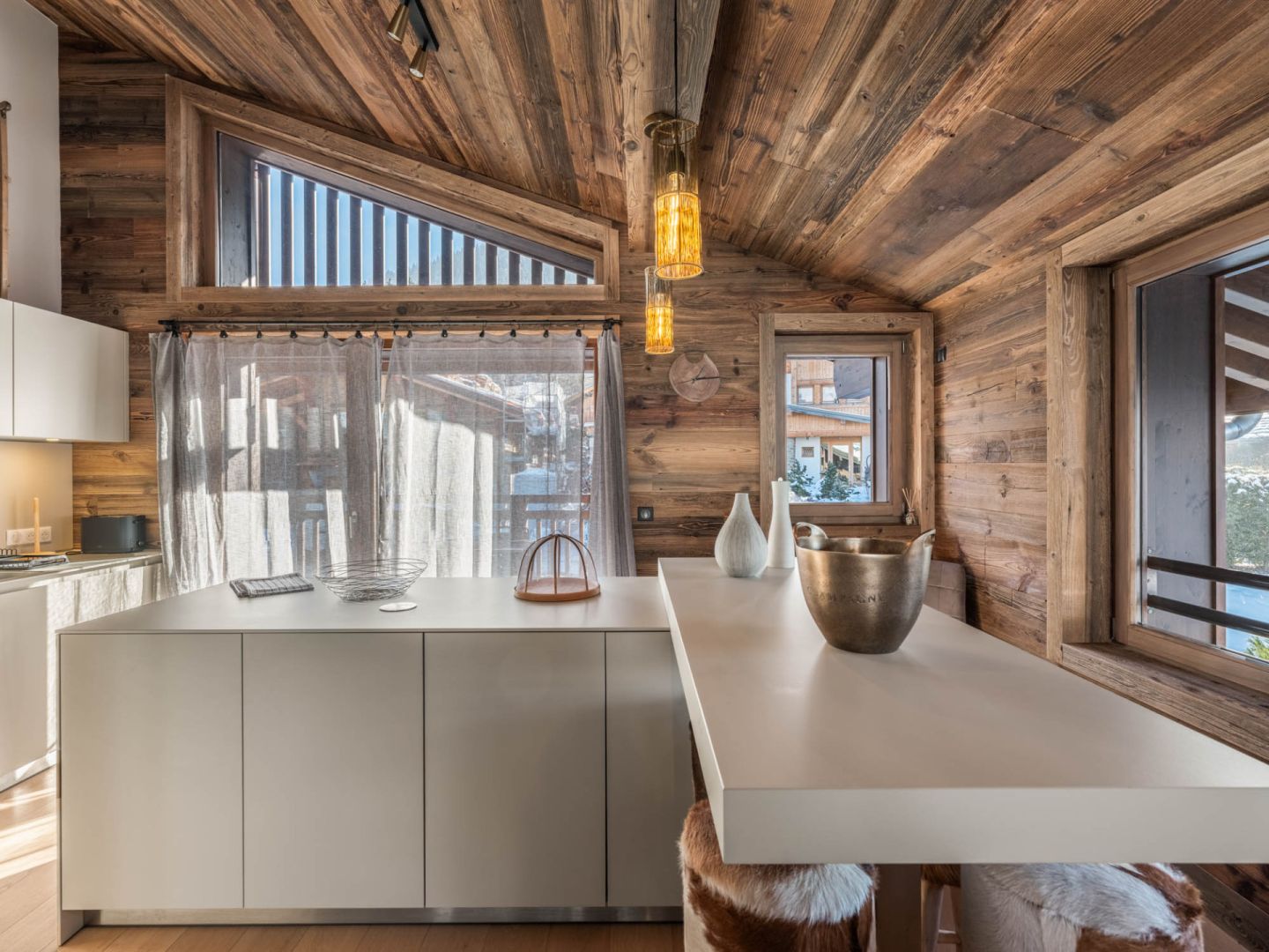 Megeve, Evasion Mont-Blanc chalet for sale - Megeve | Exceptional 4-Bedroom Chalet with Mountain Views - gallery image 2