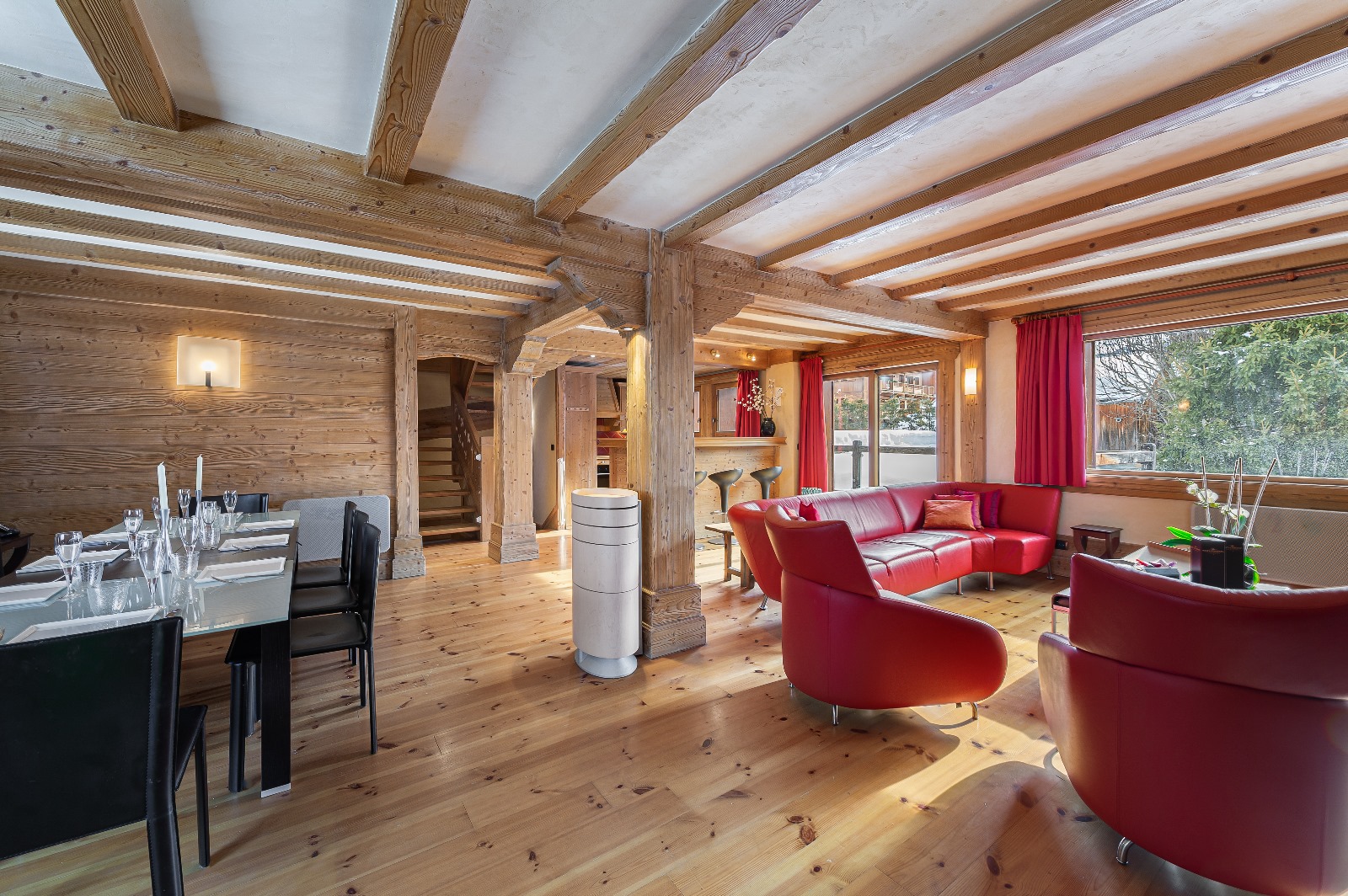 Meribel les Allues, Les 3 Vallées chalet for sale - Meribel les Allues | 5-Bedroom Chalet with South-west-facing Balcony