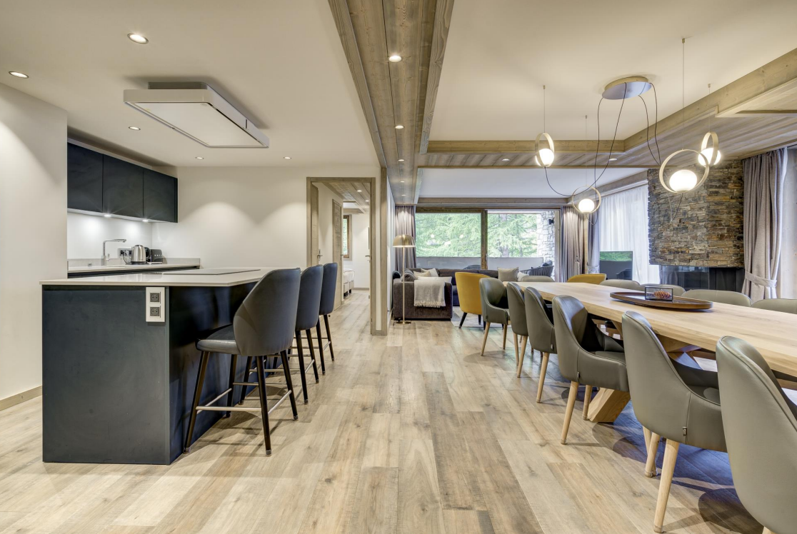 Val d Isere, Espace Killy apartment for sale - Val d Isere | 5-Bedroom Ski-In/Ski-Out Apartment - gallery image 2