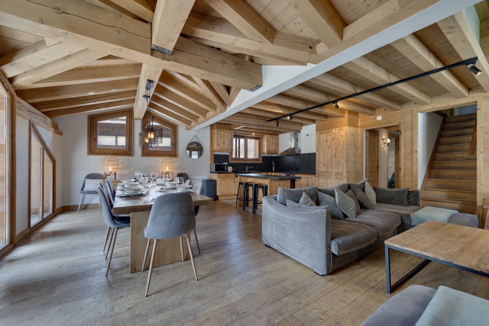 Val d Isere, Espace Killy chalet for sale - Val d Isere | Renovated 16-Bedroom Duplex Property with Panoramic Mountain Views - gallery image 2