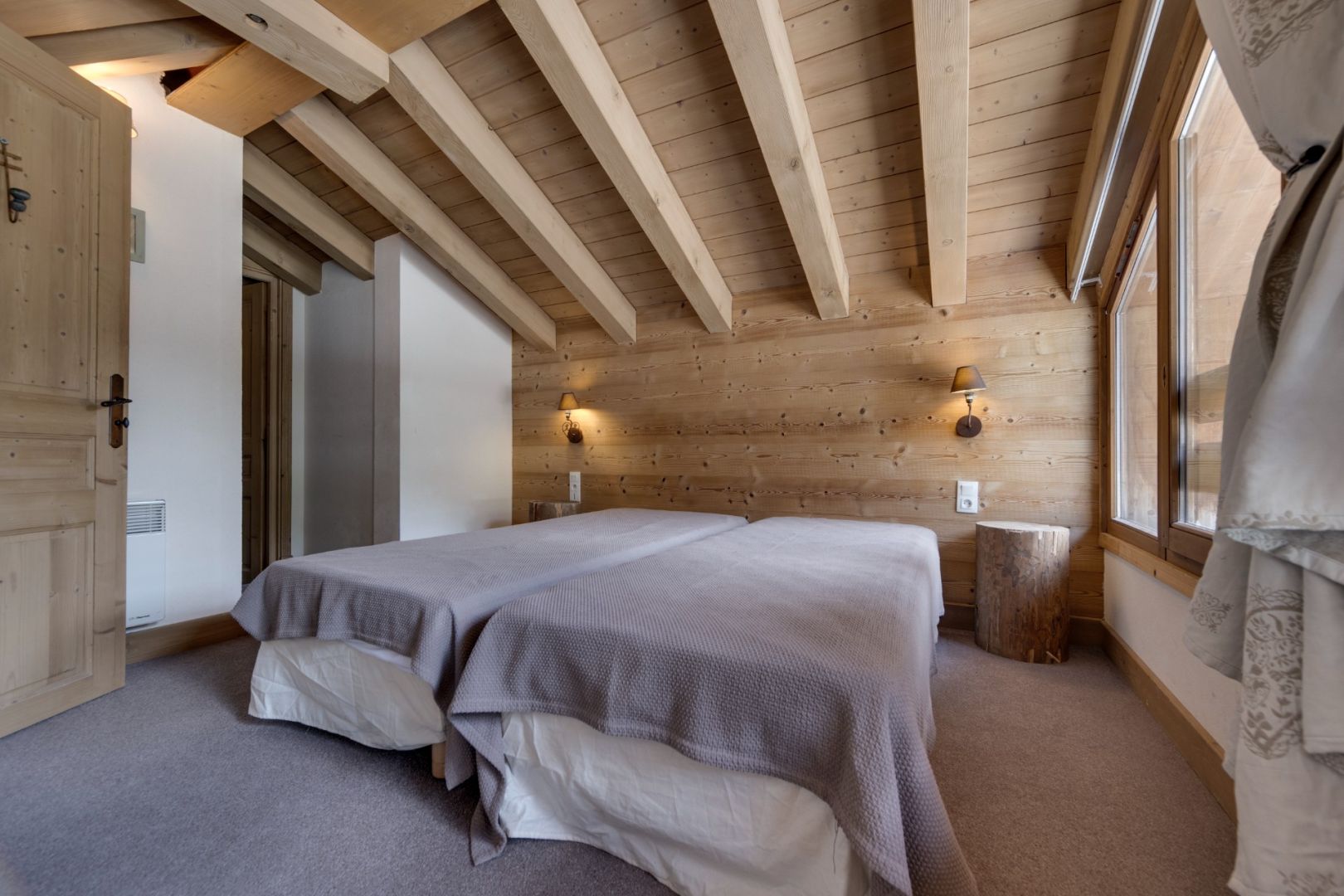 Val d Isere, Espace Killy chalet for sale - Val d Isere | Renovated 16-Bedroom Duplex Property with Panoramic Mountain Views - gallery image 3