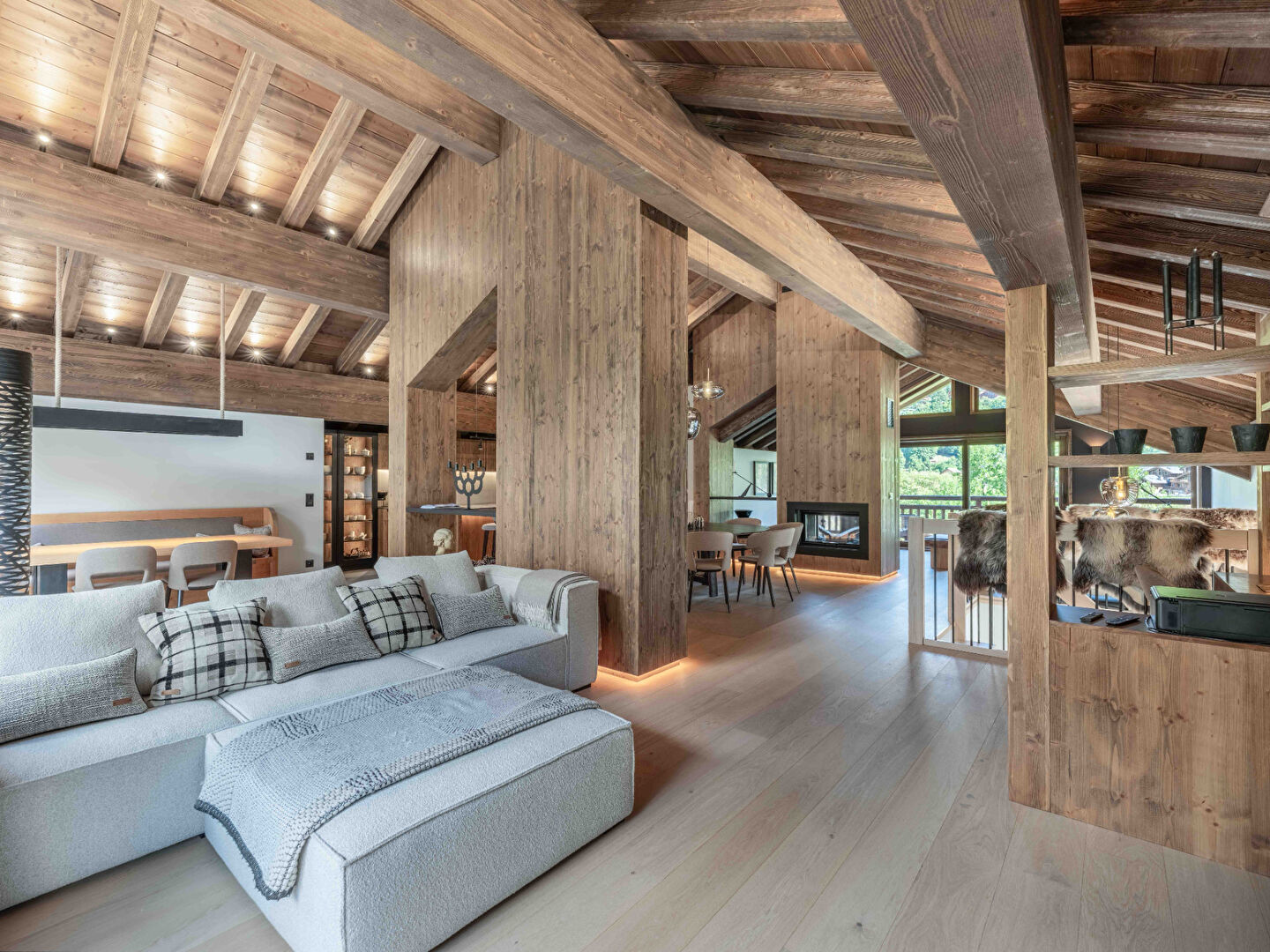 Meribel les Allues, Les 3 Vallées chalet for sale - Meribel les Allues | Premium 5-Bedroom Chalet with Hammam