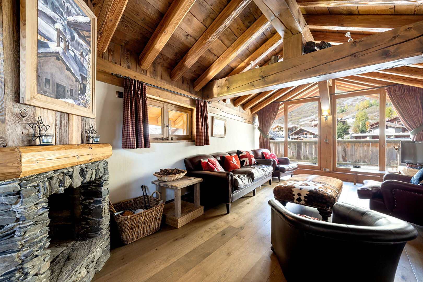 Val d Isere, Espace Killy chalet for sale - Val d Isere | 4-Bedroom Chalet with Mountain Views - gallery image 2