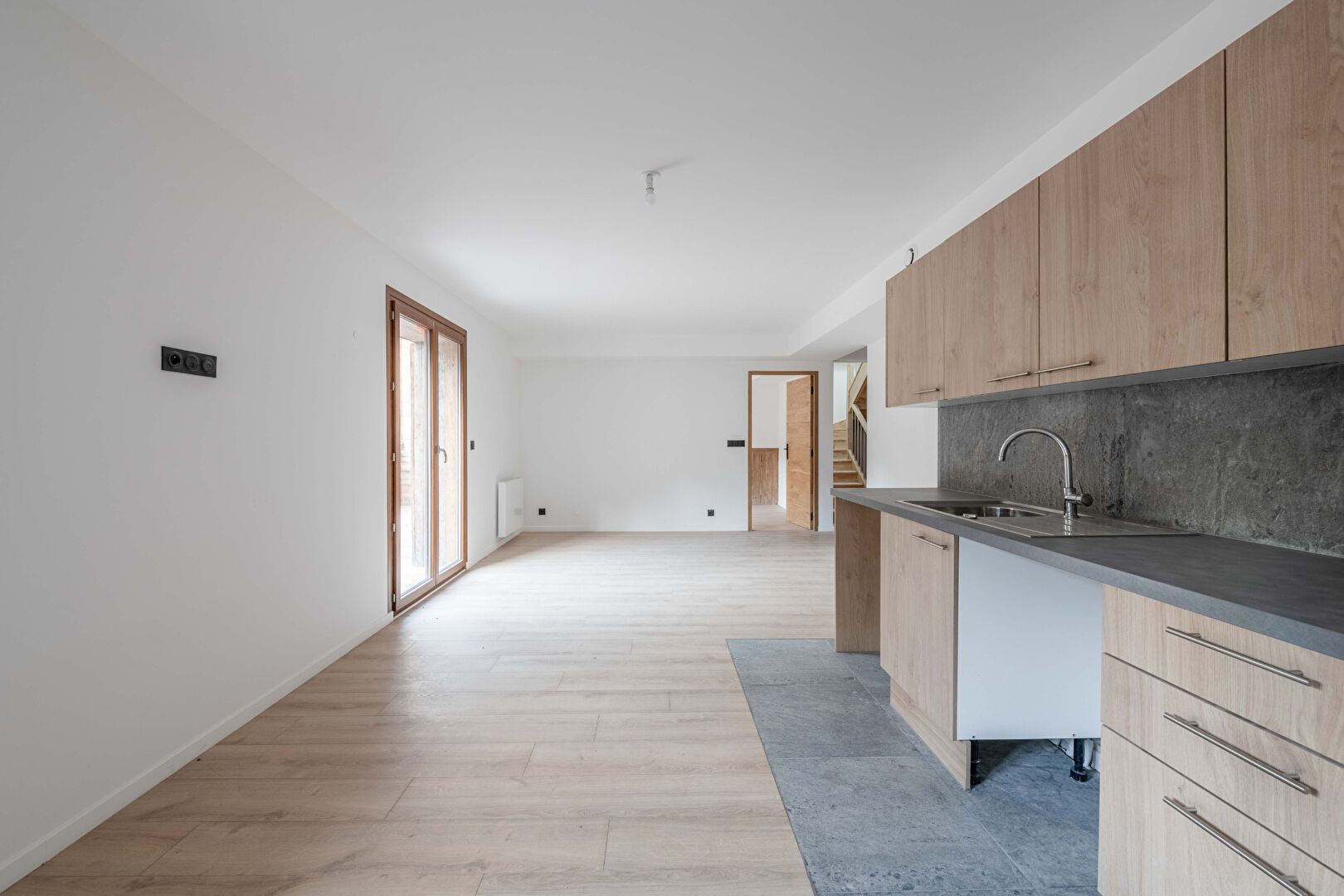 Saint Jean d Aulps, Les Portes du Soleil apartment for sale - Saint Jean d Aulps | Renovated 4-Bedroom Duplex with West-facing Balcony - gallery image 2