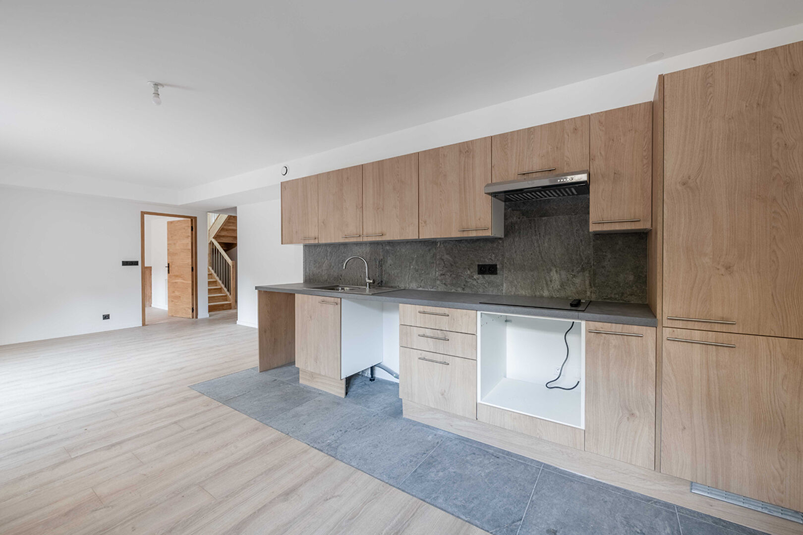 Saint Jean d Aulps, Les Portes du Soleil apartment for sale - Saint Jean d Aulps | Renovated 4-Bedroom Duplex with West-facing Balcony - gallery image 3