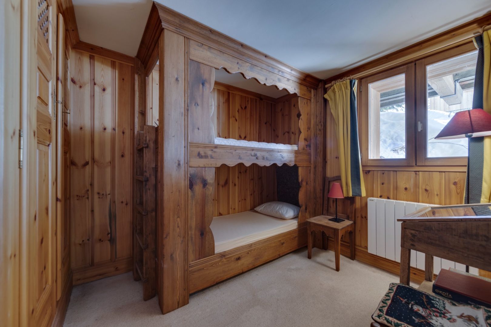 Val d Isere, Espace Killy chalet for sale - Val d Isere | Exceptional 6-Bedroom Chalet with Panoramic Mountain Views - gallery image 3