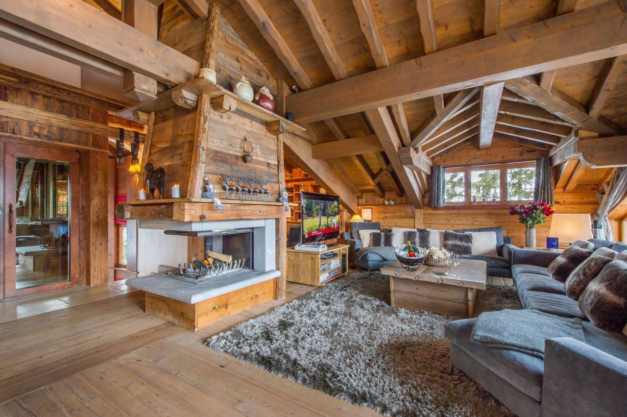 Courchevel, Les 3 Vallées chalet for sale - Courchevel | Rare 6-Bedroom Chalet with Panoramic Mountain Views