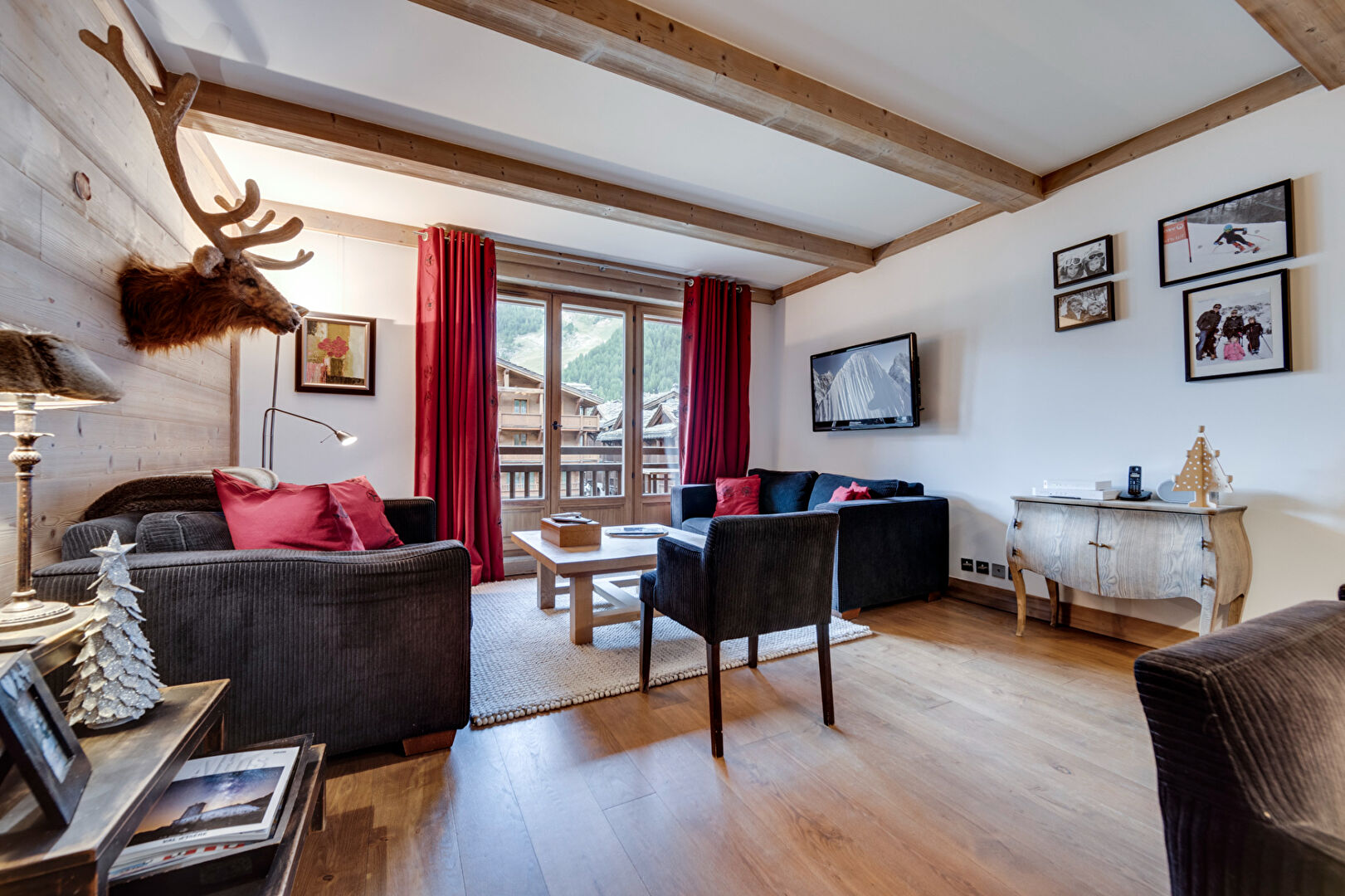 Val d Isere, Espace Killy apartment for sale - Val d Isere | 3-Bedroom Apartment with South-facing Balcony