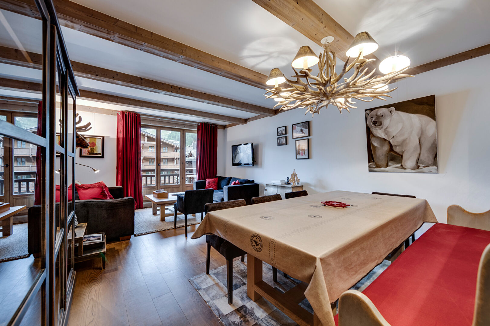 Val d Isere, Espace Killy apartment for sale - Val d Isere | 3-Bedroom Apartment with South-facing Balcony - gallery image 2