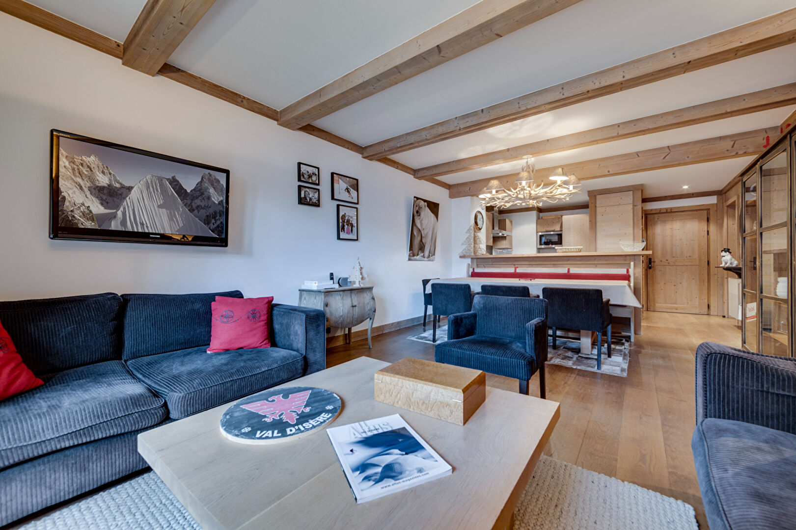 Val d Isere, Espace Killy apartment for sale - Val d Isere | 3-Bedroom Apartment with South-facing Balcony - gallery image 3