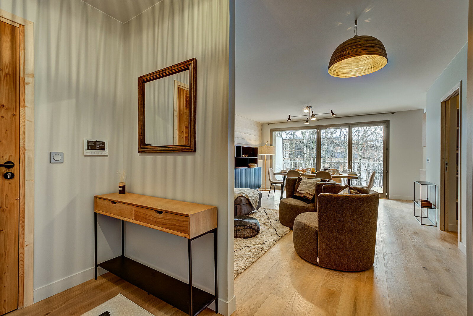 Chamonix Mont Blanc, Chamonix Valley apartment for sale - Chamonix Mont Blanc | 2-Bedroom Apartment with Private Garage - gallery image 2