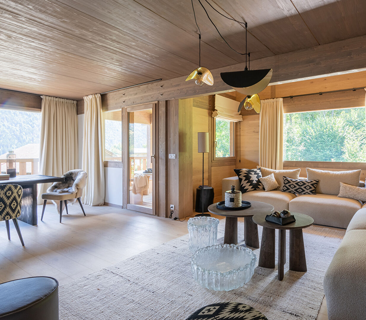 Saint Gervais les Bains, Evasion Mont-Blanc chalet for sale - Saint Gervais les Bains | Exceptional 5-Bedroom Ski-In/Ski-Out Chalet with Private Garage - gallery image 2