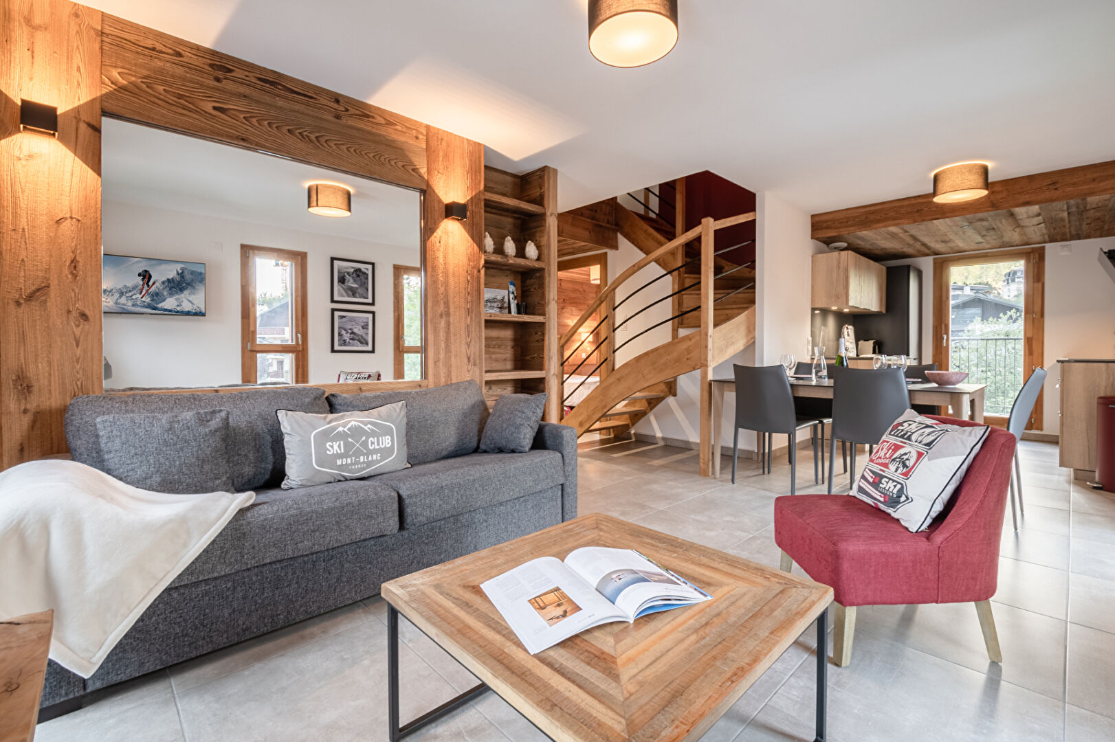 Chamonix Mont Blanc, Chamonix Valley apartment for sale - Chamonix Mont Blanc | 3-Bedroom Duplex with South-west-facing Balcony
