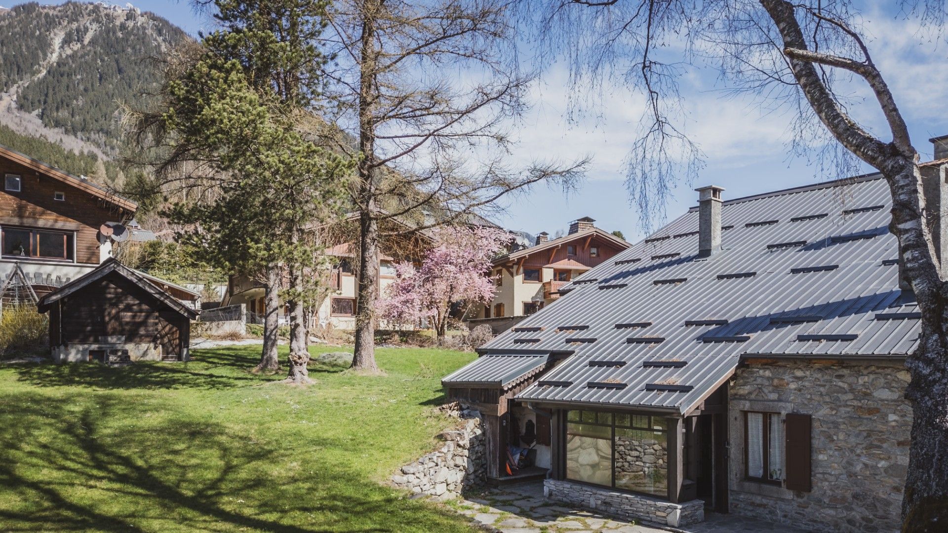 Chamonix Mont Blanc, Chamonix Valley chalet for sale - Chamonix Mont Blanc | Rare 5-Bedroom Chalet with Panoramic Mountain Views