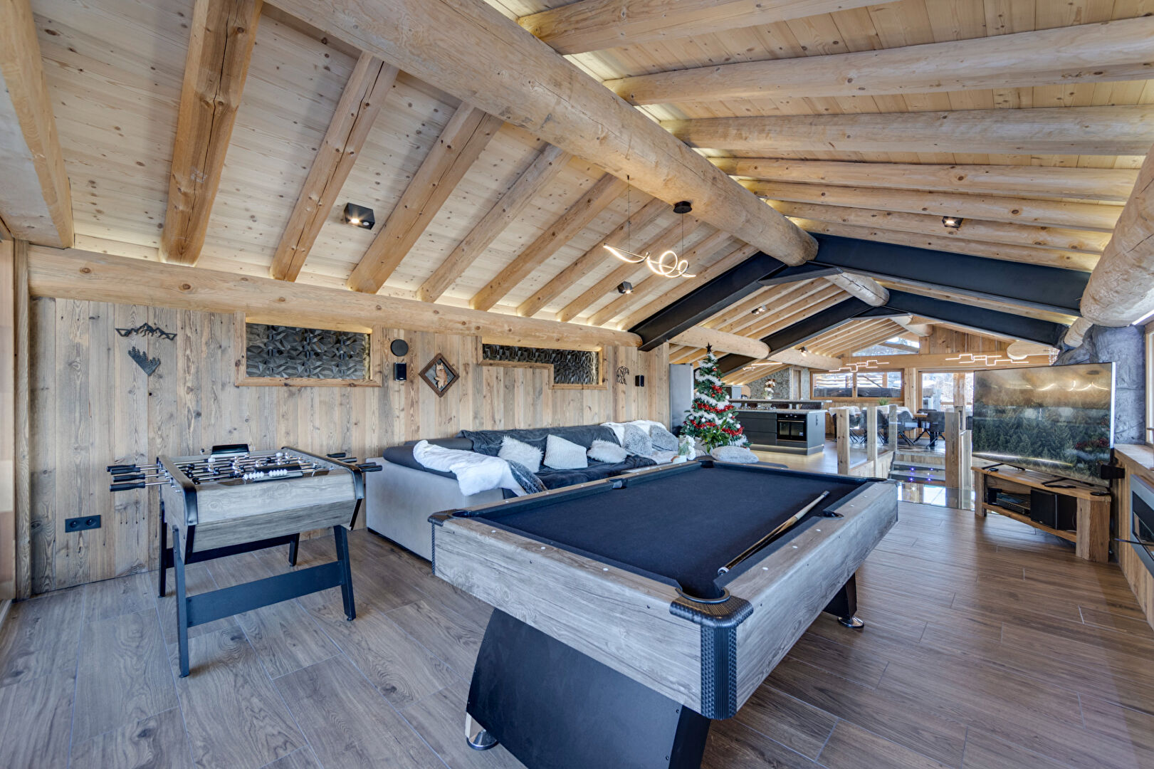 les Arcs, Paradiski chalet for sale - les Arcs | Rare 7-Bedroom Ski-In/Ski-Out Chalet