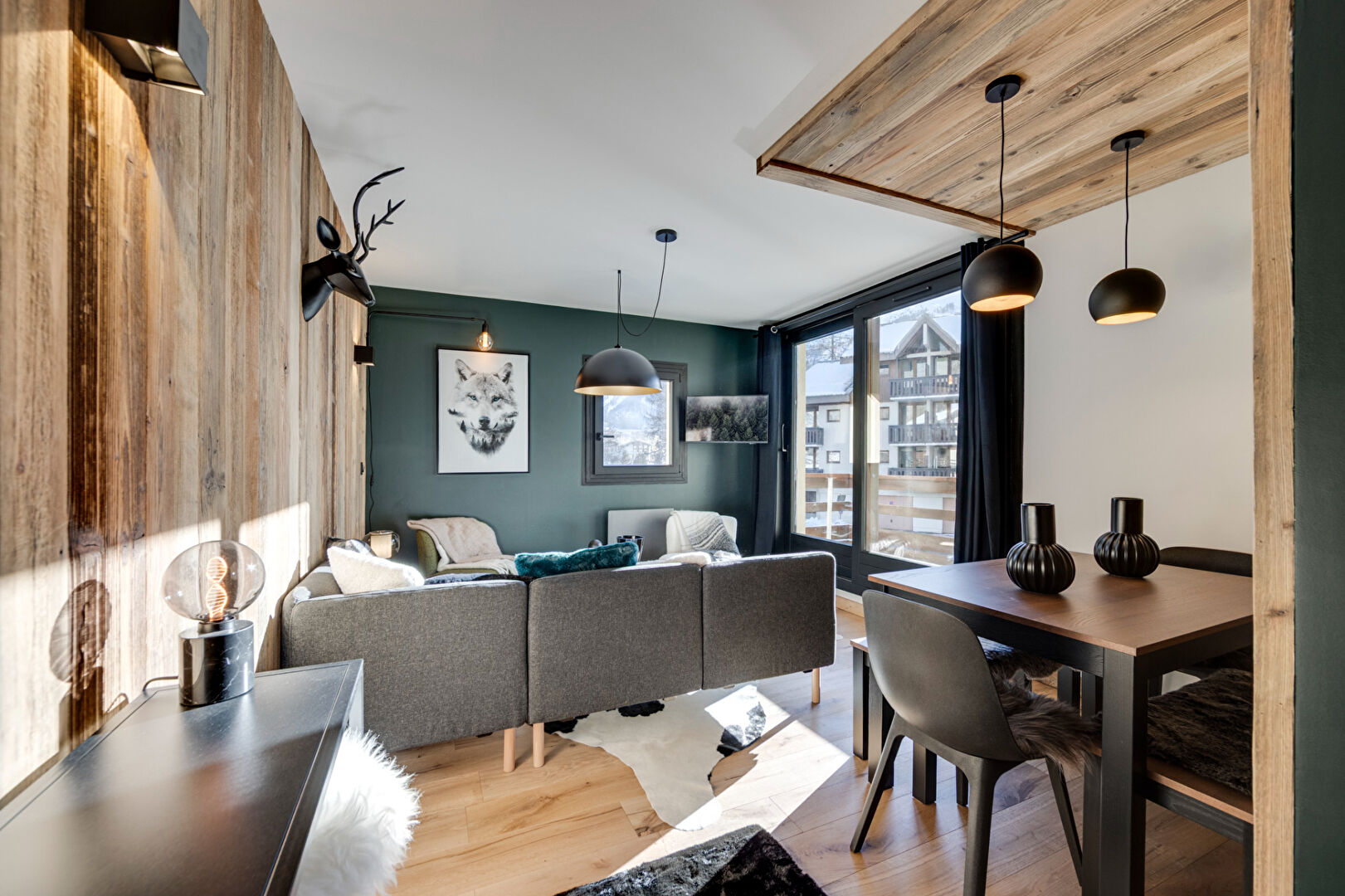 Val d Isere, Espace Killy apartment for sale - Val d Isere | Renovated 2-Bedroom Apartment with South-east-facing Balcony - gallery image 3