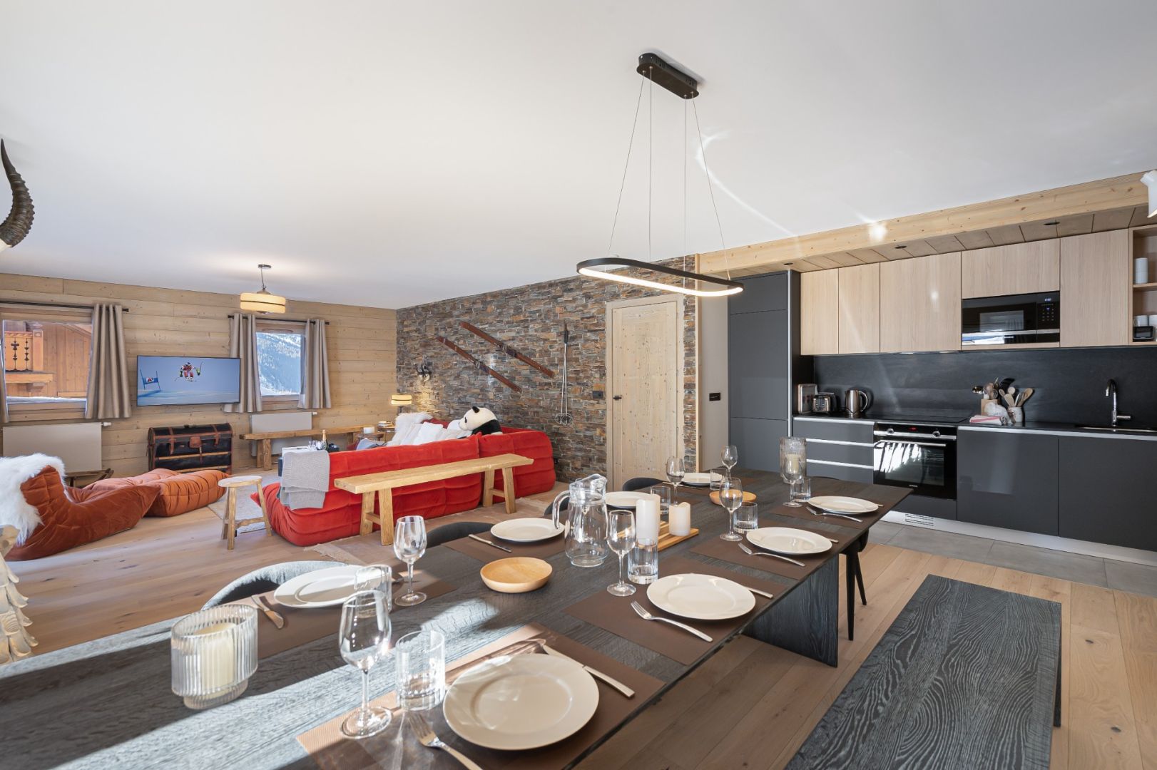 Meribel les Allues, Les 3 Vallées apartment for sale - Meribel les Allues | 4-Bedroom Apartment with South-west-facing Balcony - gallery image 3