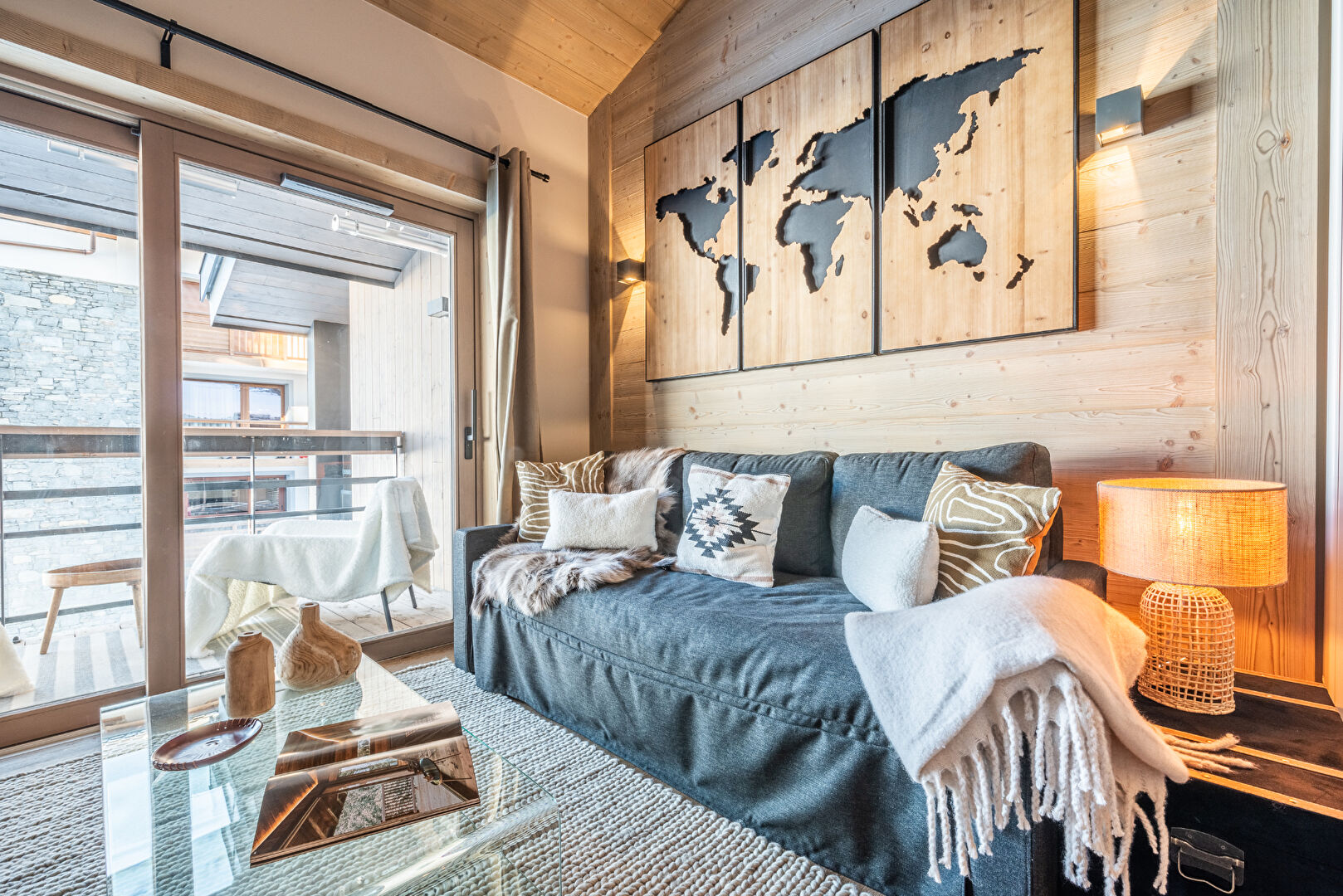 Courchevel, Les 3 Vallées apartment for sale - Courchevel | 1-Bedroom Apartment in Resort Centre - gallery image 3