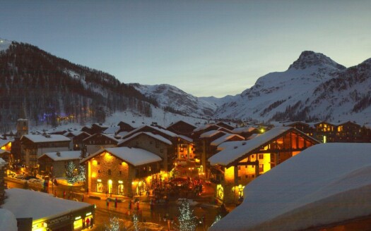 Val d'Isère village domosno property for sale