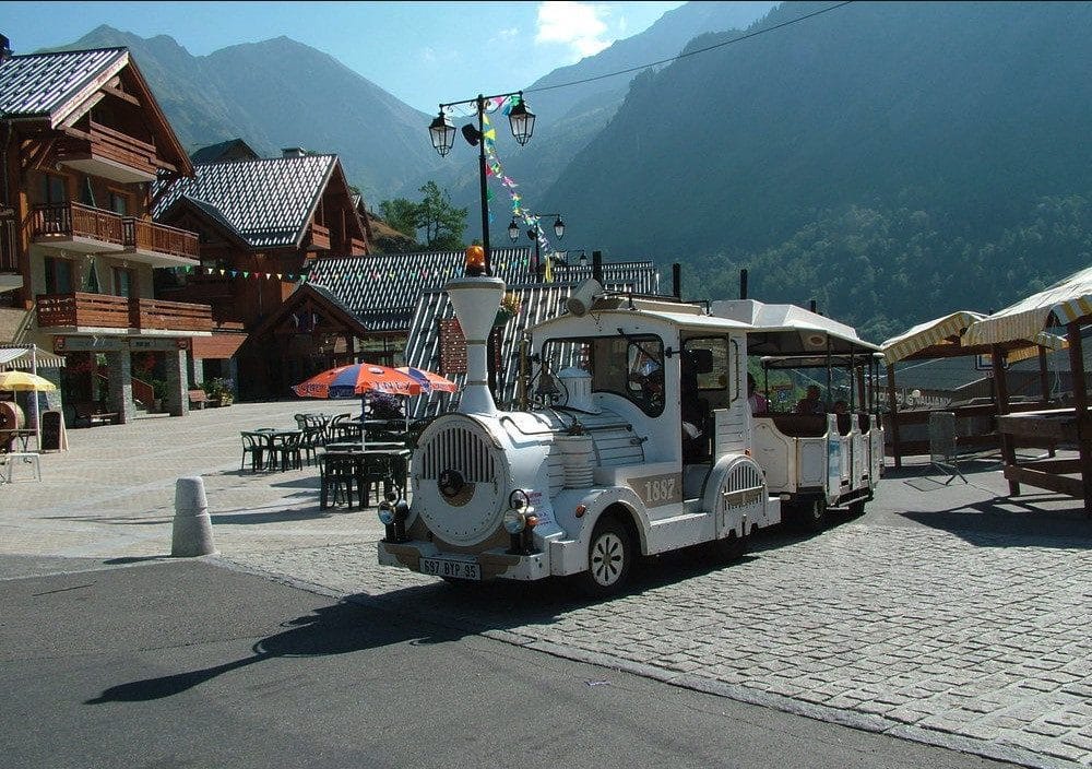 vaujany family ski resort - Is Vaujany the Ultimate Family-Friendly Ski Resort in the French Alps?