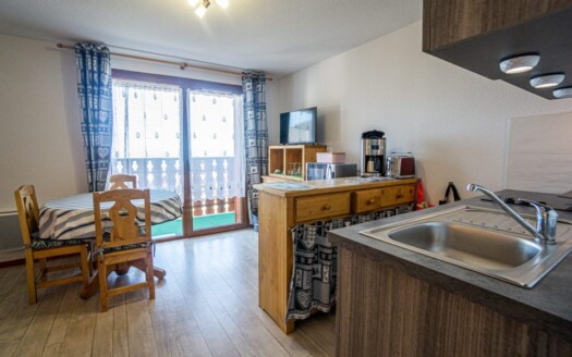 2288 – Thollon-les-Mémises 1-Bedroom Apartment, Lake View, Close to Ski Lifts