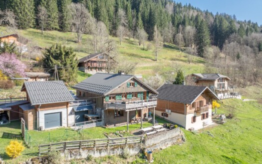 Saint-Jean-d’Aulps  | Traditional 3 Bedroom Chalet – With Garden