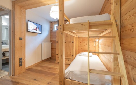 Alpe D’Huez Les Jeux | Stunning 4-bedroom Apartment + Garden – Heart Of The Resort