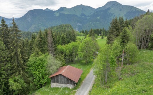 Essert-Romand  | Authentic Mountain Pasture Barn – Graydon