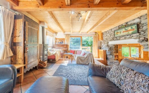 Meribel Pied de ville | 6-bedrooms Semi-detached Chalet In A Family Hamlet