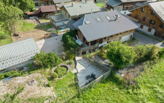 Saint-Jean-d’Aulps Calme | Traditional Semi-detached Farm House – With Garden