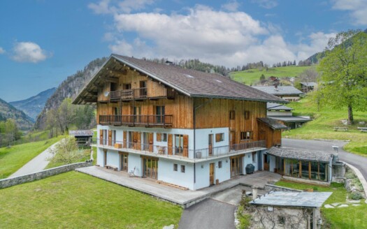 Hauteluce Les Cernix | Chalet With 5 Apartments – Nice View – Beaufort