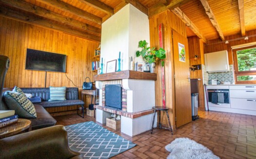 2303 | Thollon‑les‑Mémises – 3‑bedroom chalet with garage, balconies, lake and mountain views