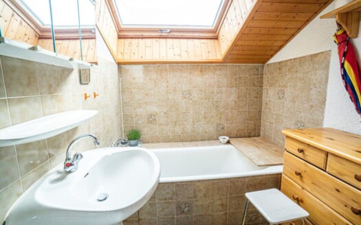 2298 – Thollon‑les‑Mémises – Studio with south-facing balcony, furnished, shared parking, panoramic view