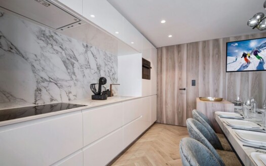 Val Thorens GRANDE RUE | 2-bedroom Apartment + Mountain Corner – Fully Renovated