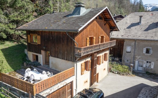 Morzine Les Udrezants | Traditional Savoyard Style – 6 Bedroom Chalet