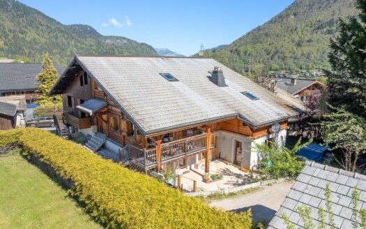 Morzine La Grange | Spacious Semi-detached Farmhouse – Mountain View