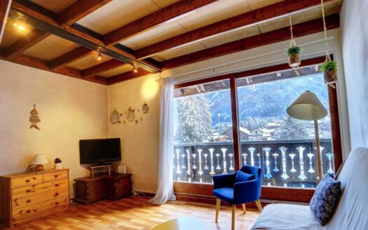 Chamonix-Mont-Blanc Les Gaillands | Half Chalet – Mountain View