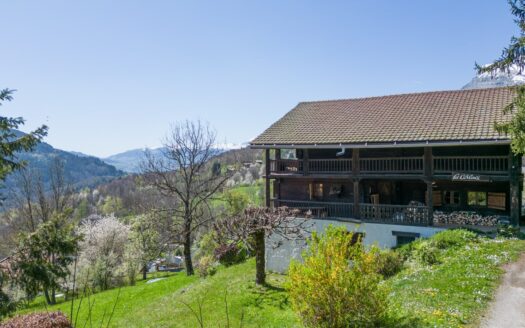 Chamonix-Mont-Blanc  | Charming Farmhouse In Pays Servoz