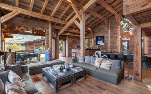 Combloux PROCHE VILLAGE et commodités | Exceptional Chalet – Six Bedrooms – Panoramic Views And Close To The Village Centre