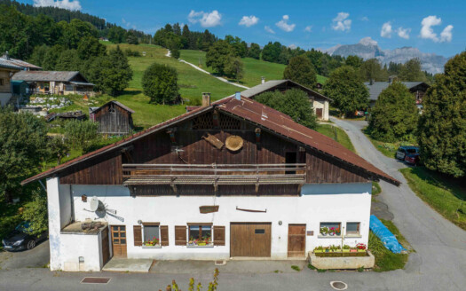 Demi-Quartier  | Farmhouse And Chalet To Renovate – Mont Blanc Views