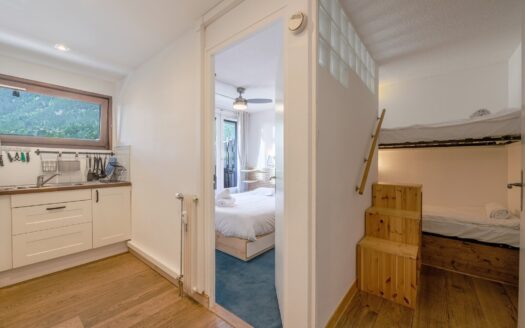 Chamonix-Mont-Blanc le lyret | Bright 1-bedroom Apartment Plus Sleeping Alcove In The Heart Of Chamonix Mont-blanc