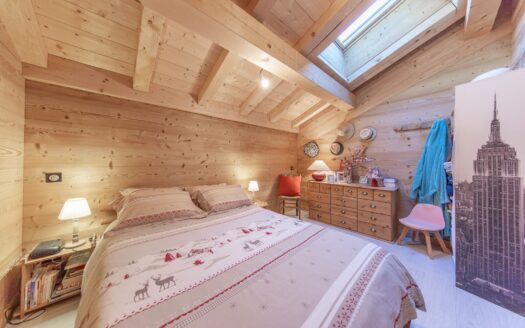 Morzine  | Charming 3 Bedroom Chalet – With Garden